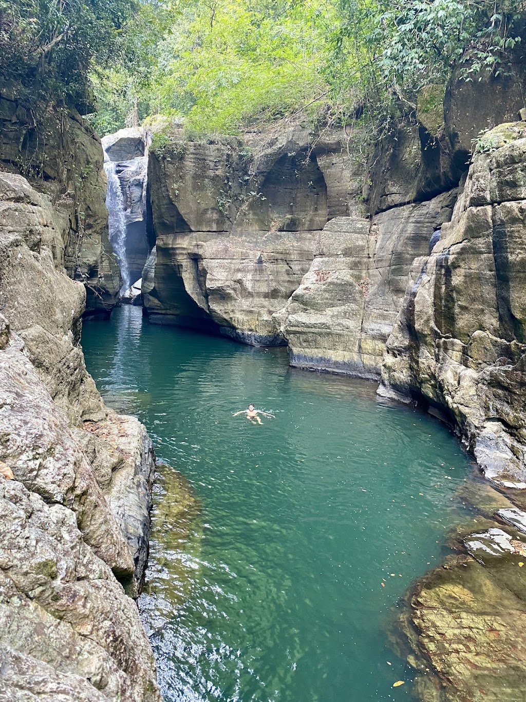 Air Terjun Cunca Wulang: Pesona Alam Tersembunyi di Manggarai Barat
