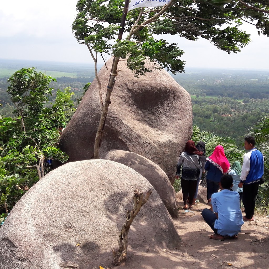 Batu Tumpang: Pesona Wisata Alam di Lampung Tengah