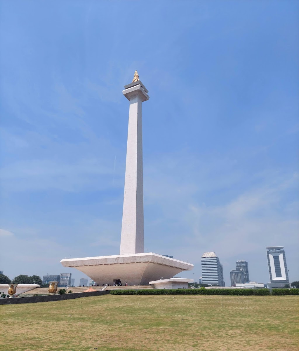 Monumen Nasional: Lambang Perjuangan Indonesia di Jakarta