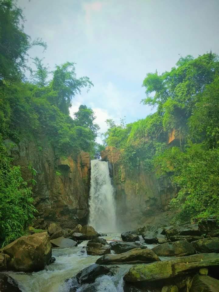 Curug Gombong Batang: Pesona Air Terjun Tersembunyi di Jawa Tengah