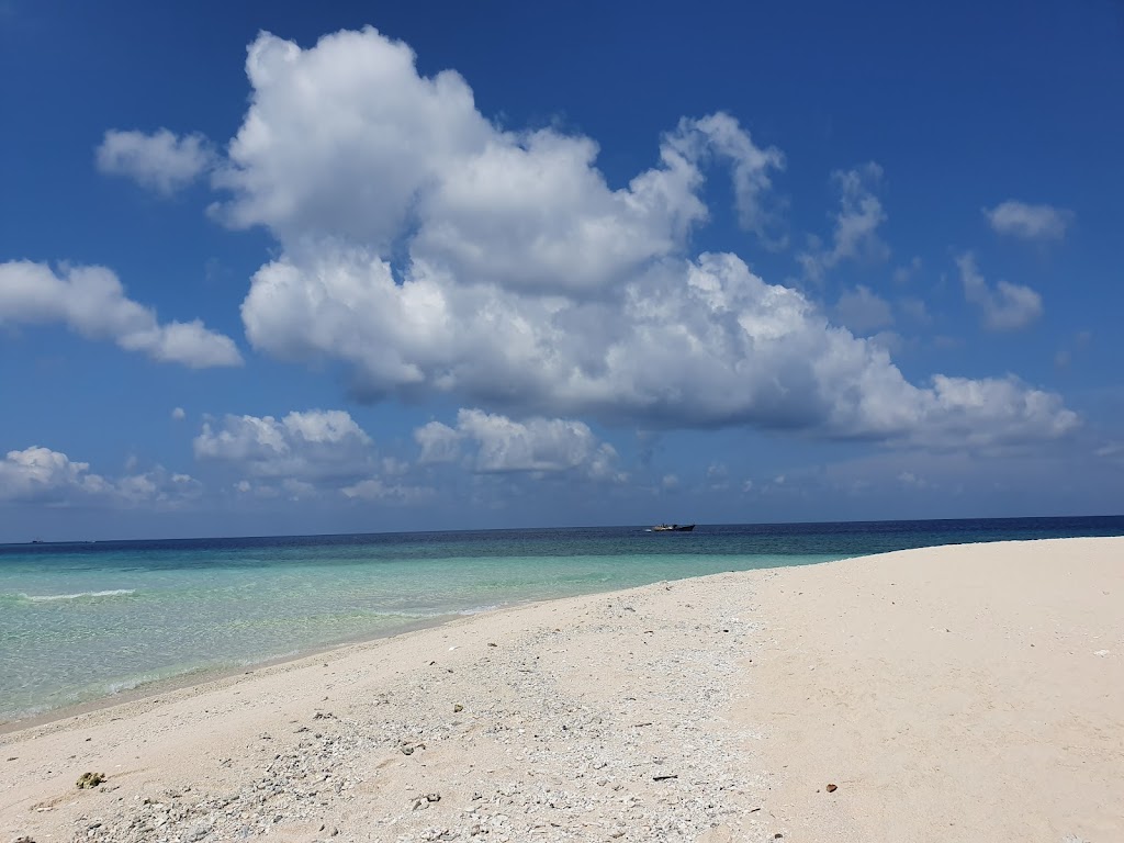 Pulau Nailaka: Surga Tersembunyi di Maluku Tengah