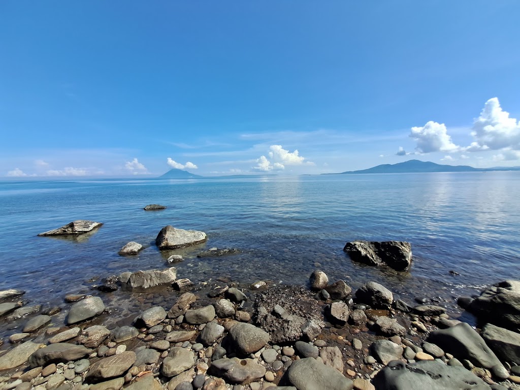 Malalayang Beach Walk: Menikmati Pesona Pantai Kota Manado