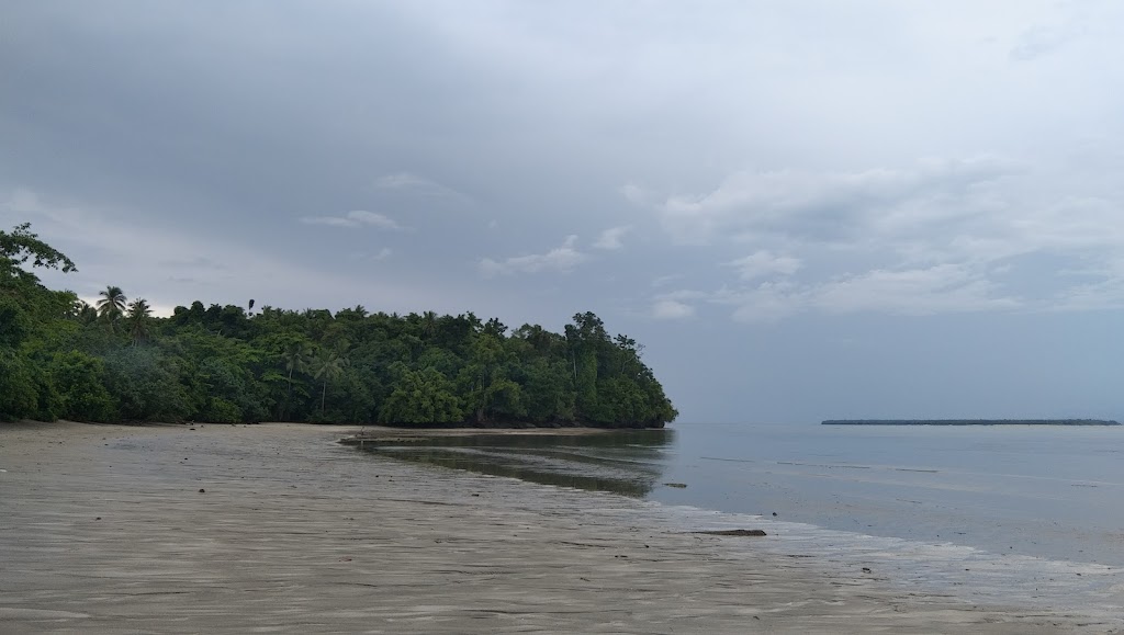 Pesona Pantai Gamlaha: Surga Tersembunyi di Halmahera Utara