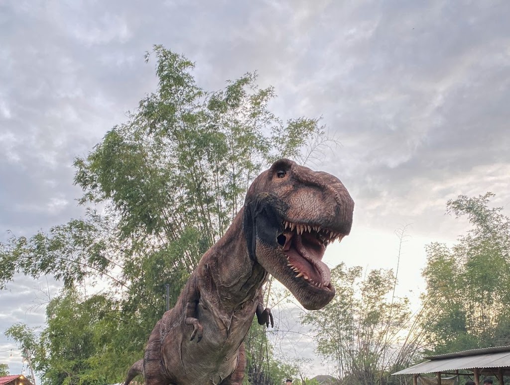 Jelajahi Taman Dinosaurus Potorono: Petualangan Edukatif di Bantul
