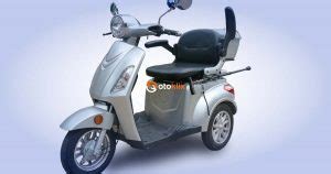 5 Alasan Motor Listrik Bisa Bikin Detektif Millennial Baper 🤩