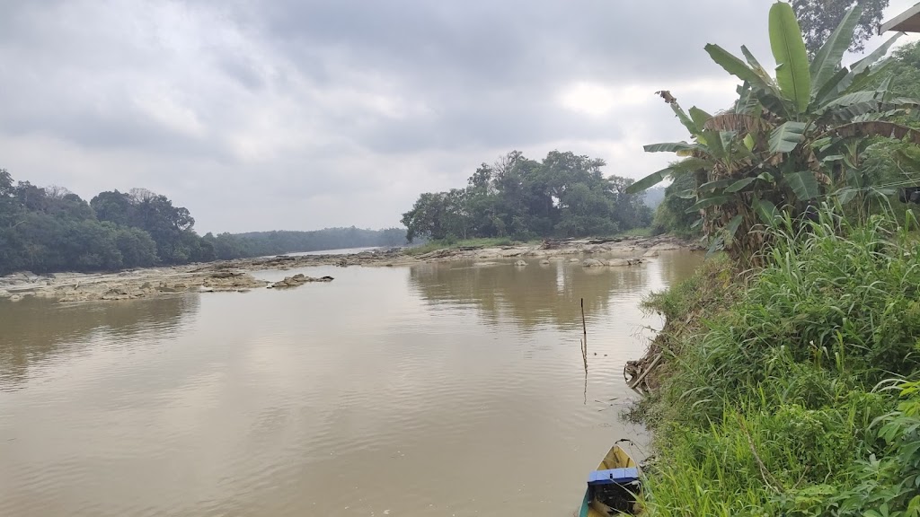 Pesona Riam Mangkikit: Air Terjun Tersembunyi di Kalimantan Tengah