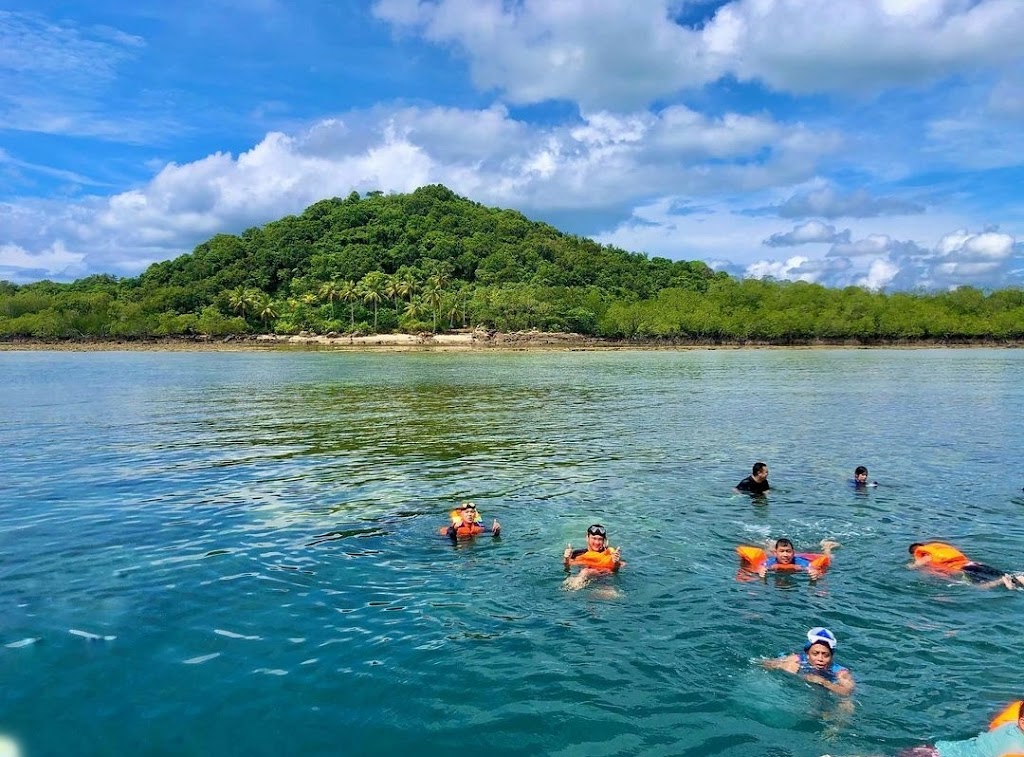 Pulau Kelapan: Pesona Tersembunyi di Bangka Selatan Pulau Kelapan: Pesona Tersembunyi di Bangka Selatan