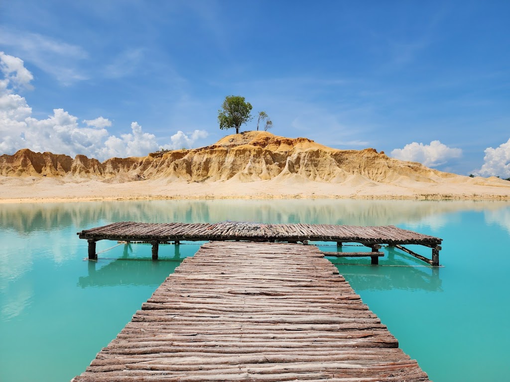 Petualangan di Gurun Pasir Bintan: Keindahan Tersembunyi di Kepulauan Riau