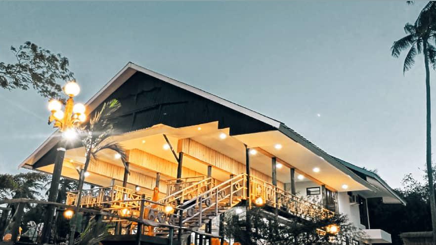 Menikmati Pesona Menralo Beach & Resort di Sulawesi Selatan