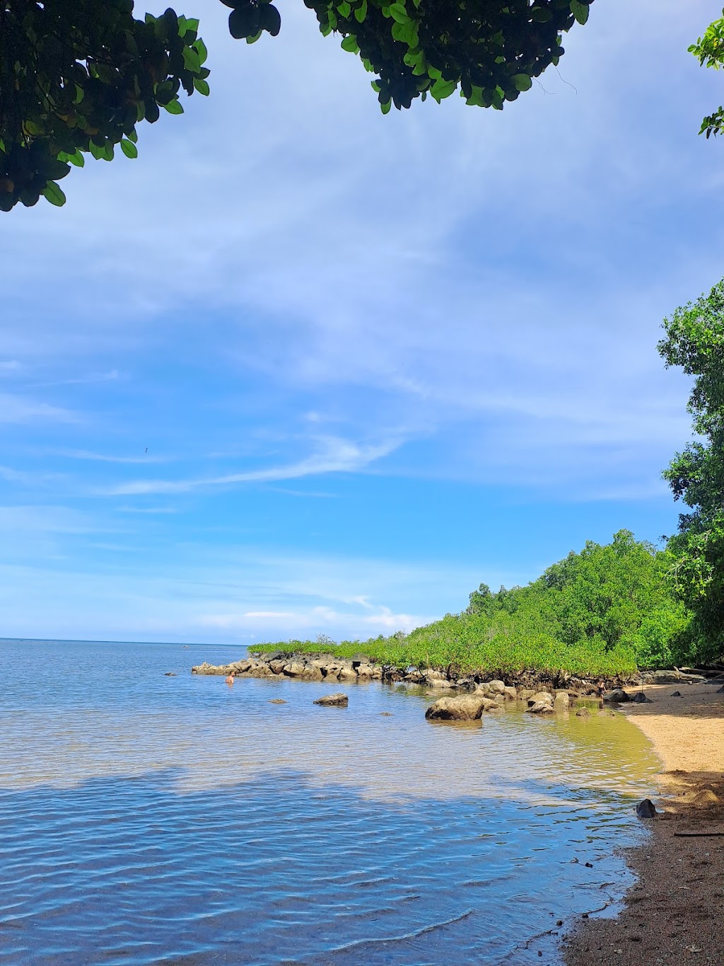 Pesona Pantai Tatiala, Manado: Surga Tersembunyi di Sulawesi Utara