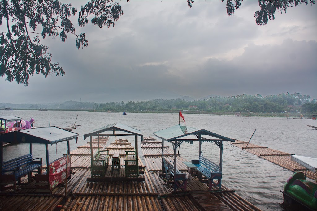 Pesona Situ Bagendit 2: Keindahan Alam Garut yang Memikat