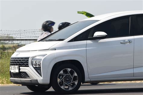 5 Alasan Hyundai Stargazer EV Bikin Kamu Tergila-gila! ⚡️ 5 Alasan Hyundai Stargazer EV Bikin Kamu Tergila-gila! ⚡️