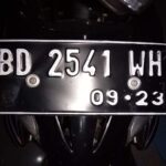 5 Contoh Plat Nomor Mobil Paling Nyeleneh and Bikin Ngakak!