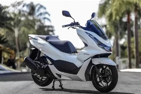7 Alasan Honda PCX Electric Bakal Bikin Kamu Lupa Motor Bensin! 7 Alasan Honda PCX Electric Bakal Bikin Kamu Lupa Motor Bensin!