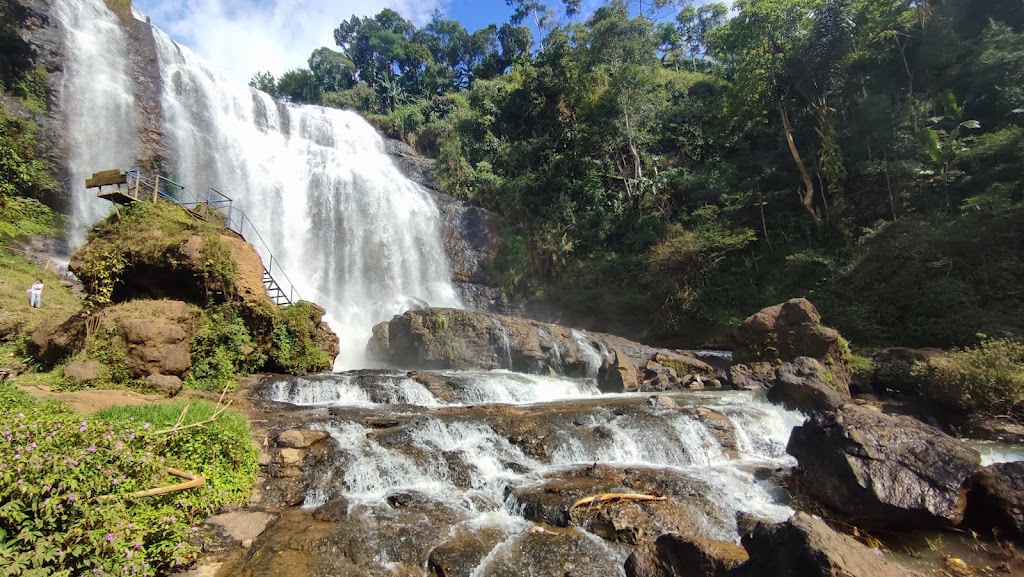 Curug Cikondang: Pesona Air Terjun Tersembunyi di Cianjur Curug Cikondang: Pesona Air Terjun Tersembunyi di Cianjur