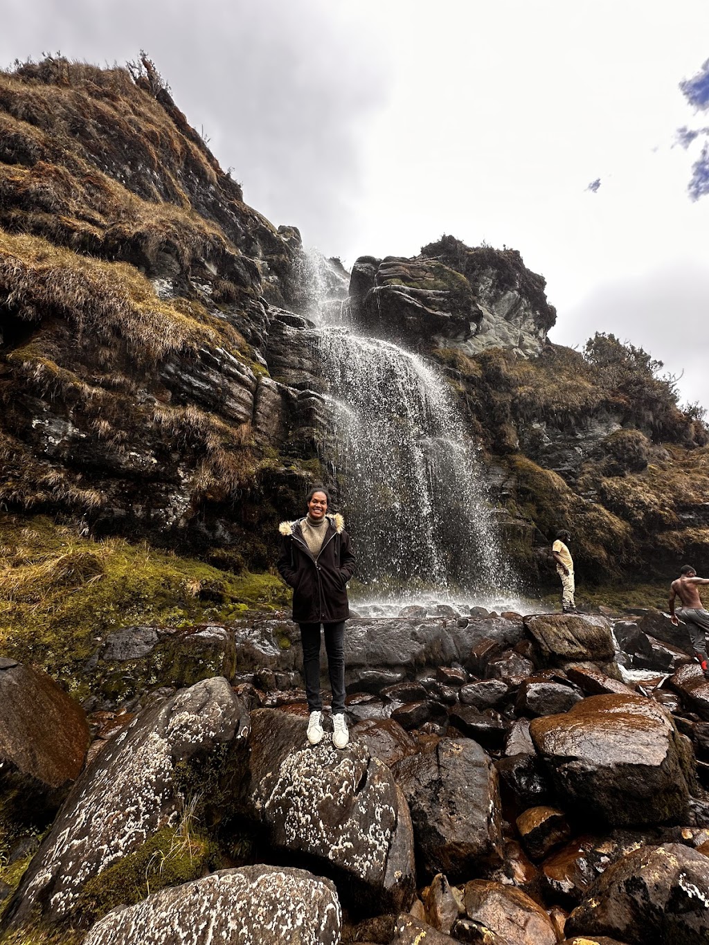 Air Terjun Mbua: Pesona Alam Tersembunyi di Papua Pegunungan