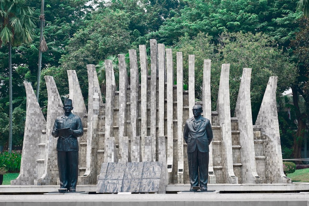 Taman Proklamator: Mengenang Sejarah di Jakarta Pusat Taman Proklamator: Mengenang Sejarah di Jakarta Pusat