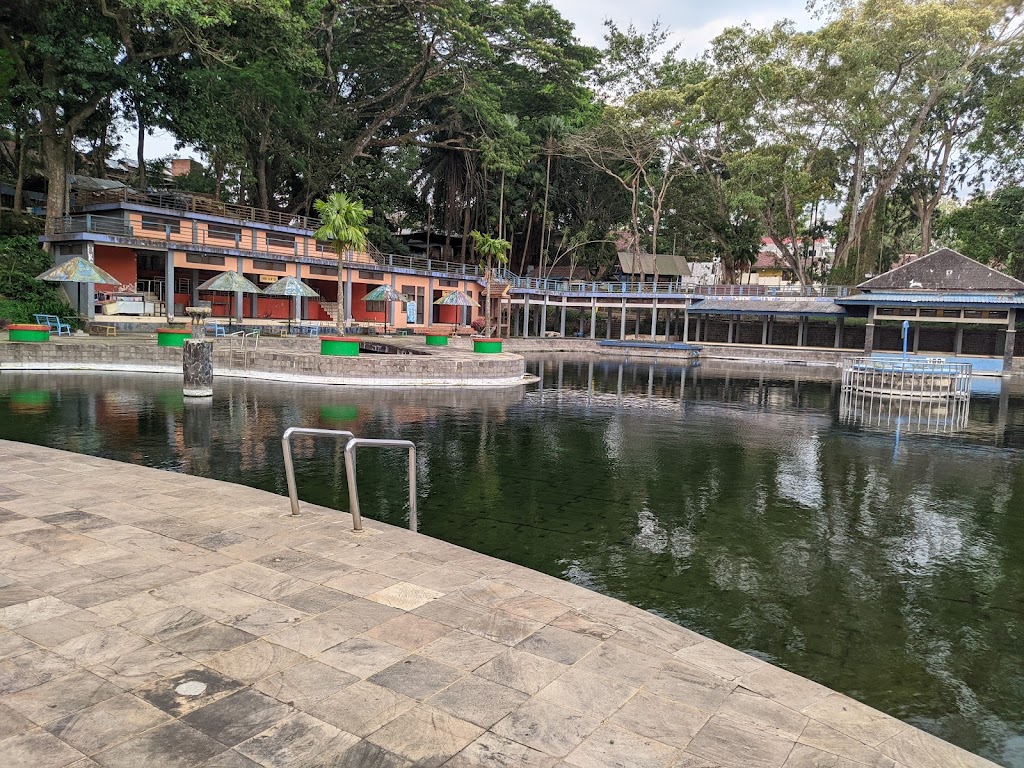 Segarnya Taman Wisata Air Wendit di Malang, Jawa Timur