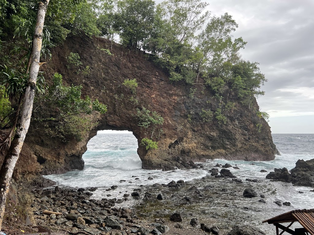 Pantai Pintu Kota Ambon: Surga Tersembunyi di Maluku