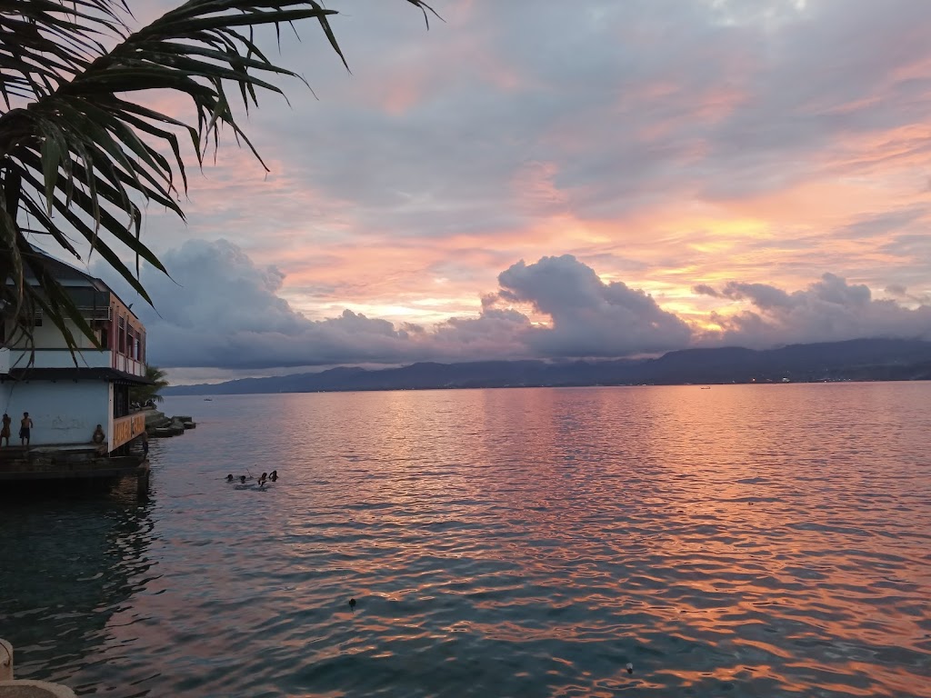 Pesona Pantai Wisata Tapal Kuda, Ambon: Keindahan Tersembunyi di Maluku Pesona Pantai Wisata Tapal Kuda, Ambon: Keindahan Tersembunyi di Maluku