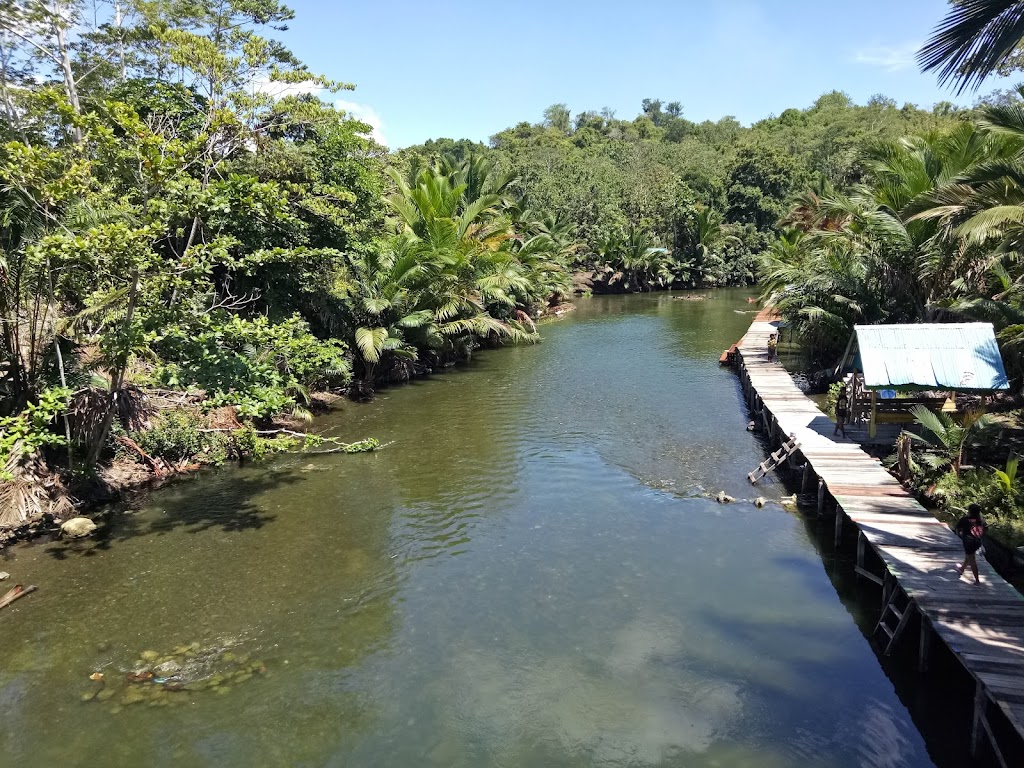 Sejuknya Permandian Kali Jaifuri di Sentani, Papua