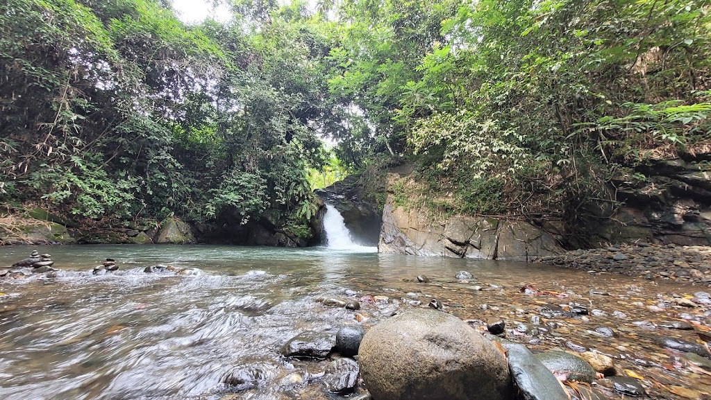 Riam Hanai: Air Terjun Menawan di Kalimantan Selatan