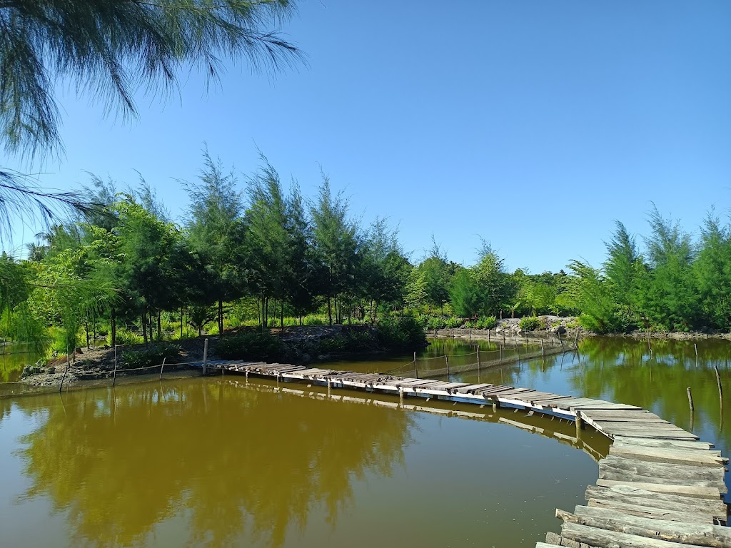 Pantai Laraba: Surga Tersembunyi di Pulau Buru, Maluku