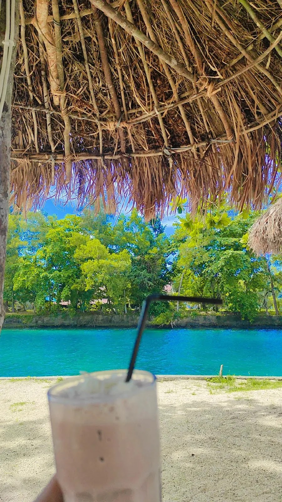 KADEMIR WATER SPOT: Surga Tersembunyi di Papua Barat