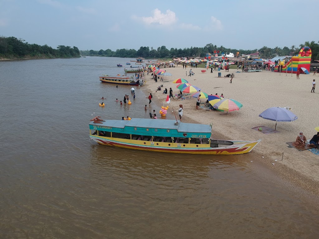 Pantai Cinta Teluk Jering: Surga Tersembunyi di Riau