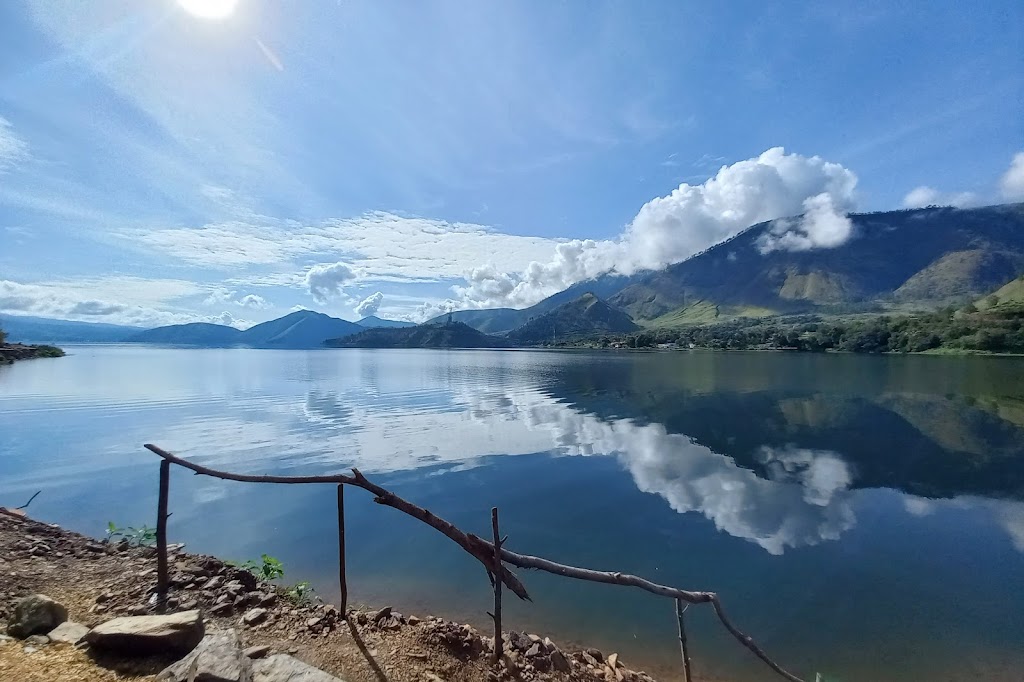 Jelajahi Keindahan Alam dan Sensasi Memancing di Fishing-Camp Siarubung, Samosir