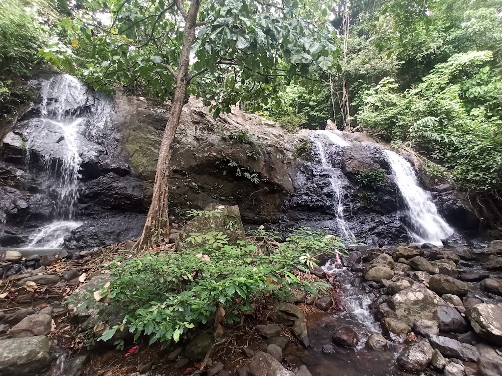 Air Terjun Bajuin: Pesona Tersembunyi di Tanah Laut, Kalimantan Selatan