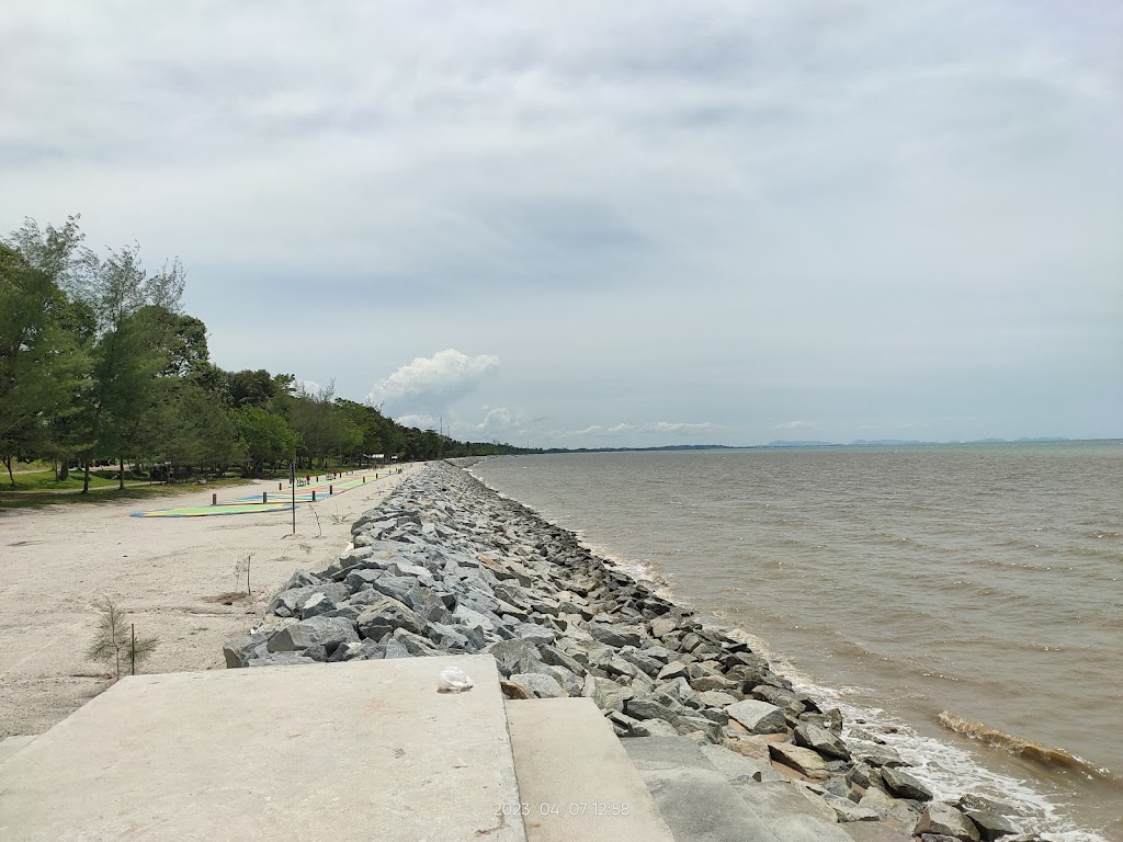 Pesona Pantai Arung Dalam: Surga Tersembunyi di Bangka Tengah Pesona Pantai Arung Dalam: Surga Tersembunyi di Bangka Tengah