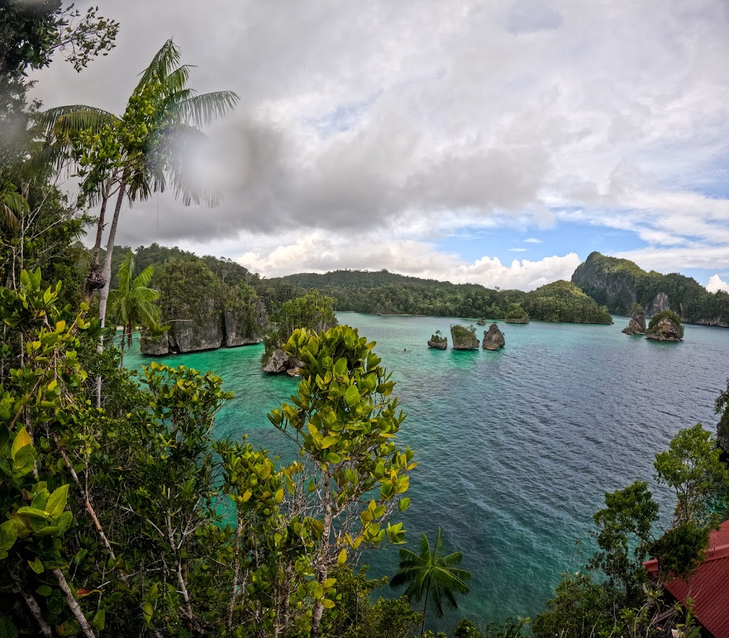 Teluk Triton Kaimana: Surga Tersembunyi di Papua Barat
