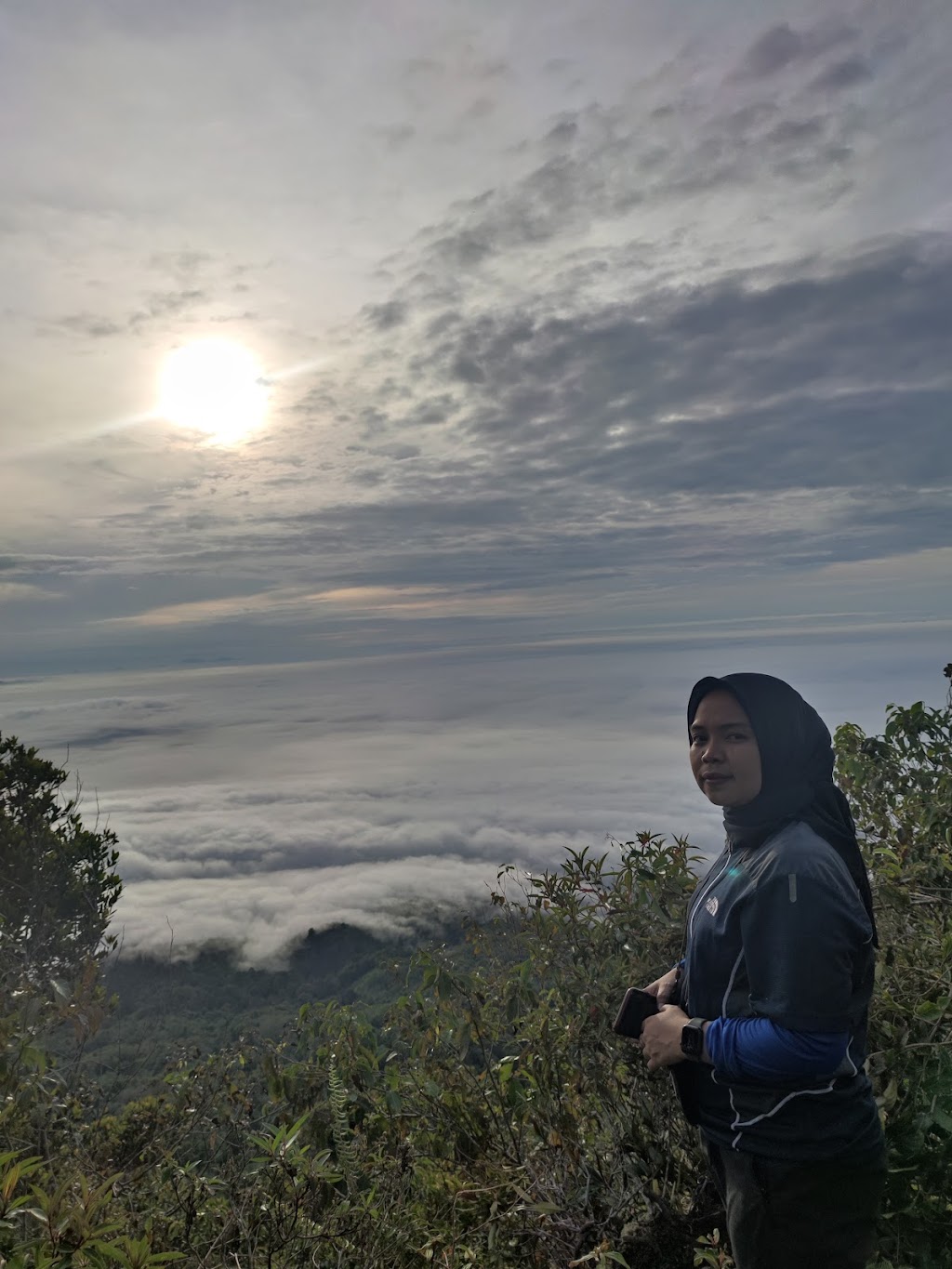 Jelajah Gunung Tiong Kandang: Petualangan di Kalimantan Barat Jelajah Gunung Tiong Kandang: Petualangan di Kalimantan Barat