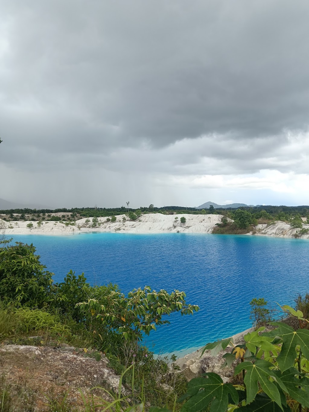 Menjelajah Kulong Bedelew: Pesona Tersembunyi di Bangka Tengah