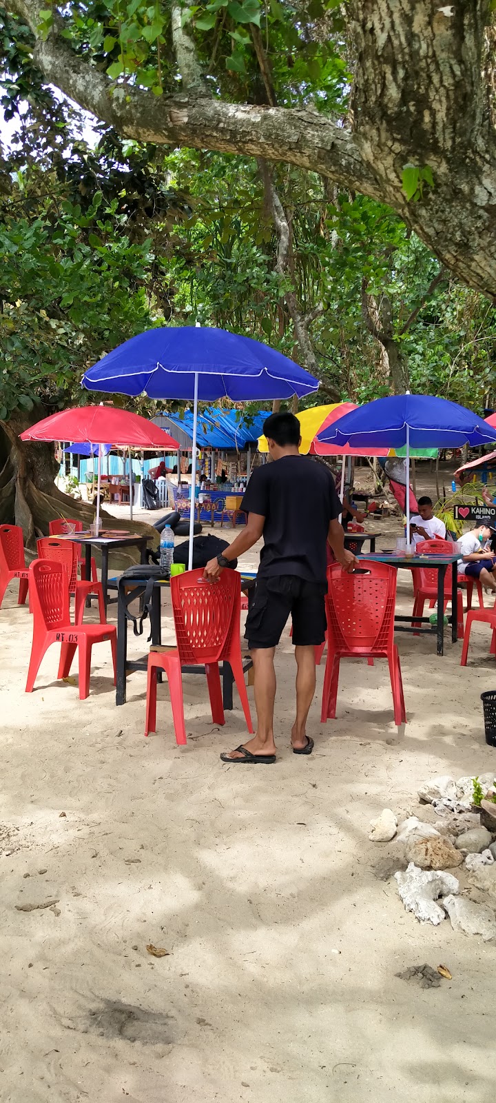 Pulau Kahino: Surga Tersembunyi di Halmahera Utara