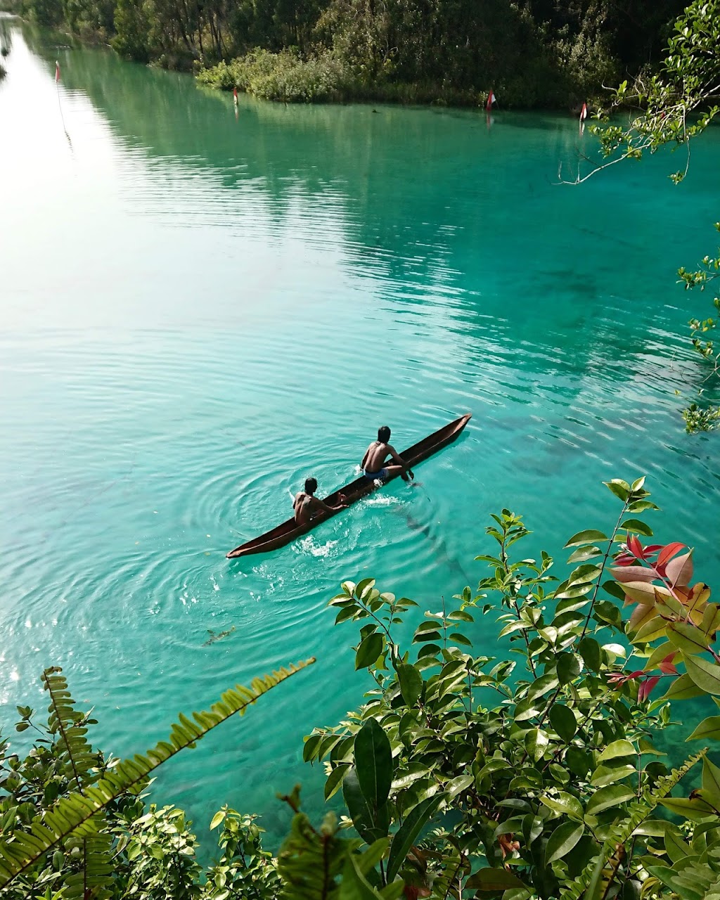 Pesona Danau Framu Ayamaru: Surga Tersembunyi di Papua Barat Pesona Danau Framu Ayamaru: Surga Tersembunyi di Papua Barat