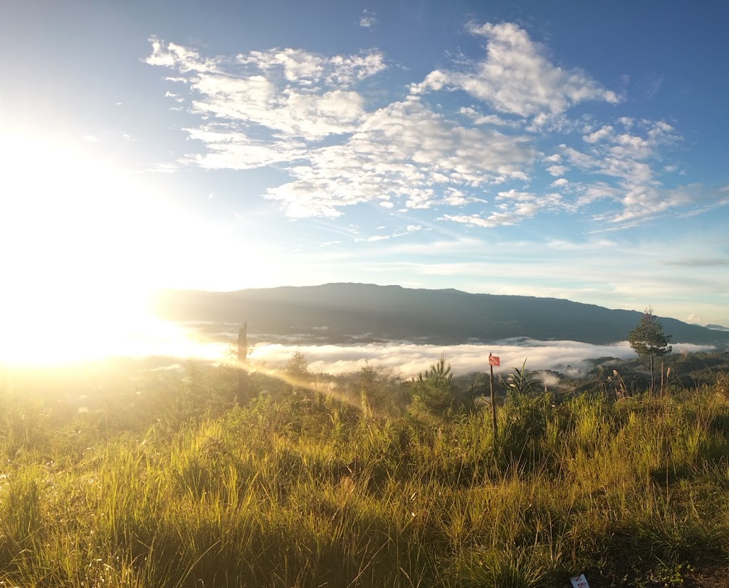 Puncak Perra’: Pesona Alam Tersembunyi di Mamasa, Sulawesi Barat Puncak Perra’: Pesona Alam Tersembunyi di Mamasa, Sulawesi Barat